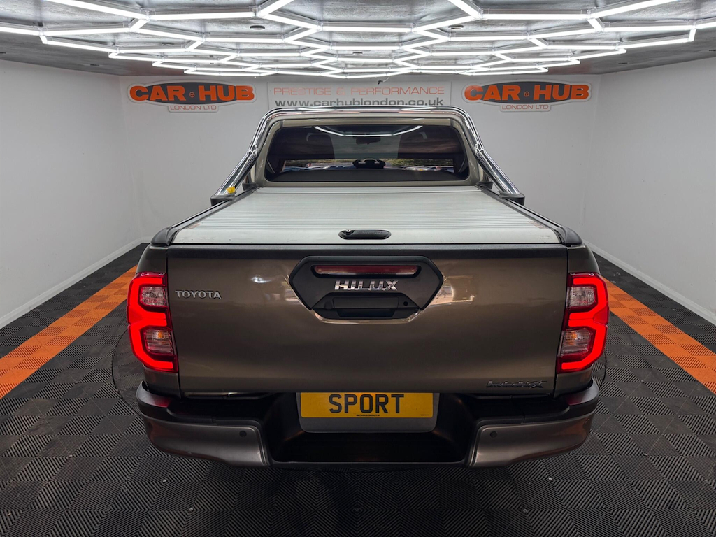 Toyota HILUX 2.4 D-4d Invincible Double Cab Pickup 4Wd Eur White #29