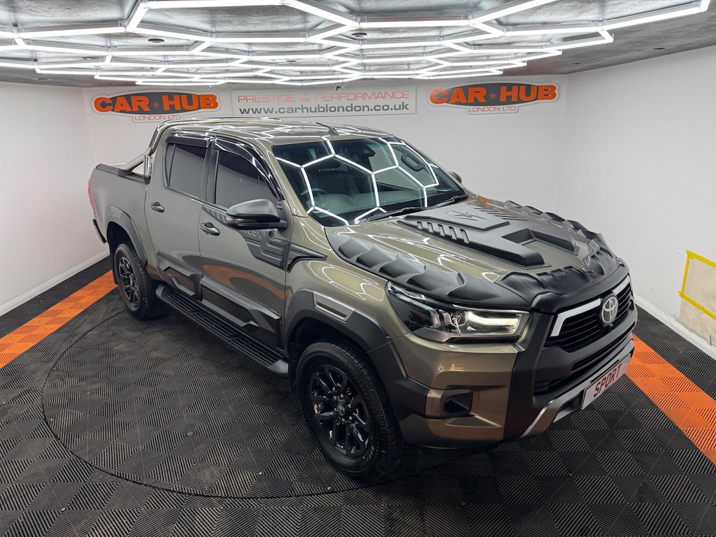 Toyota HILUX 2.4 D-4d Invincible Double Cab Pickup 4Wd Eur White #24