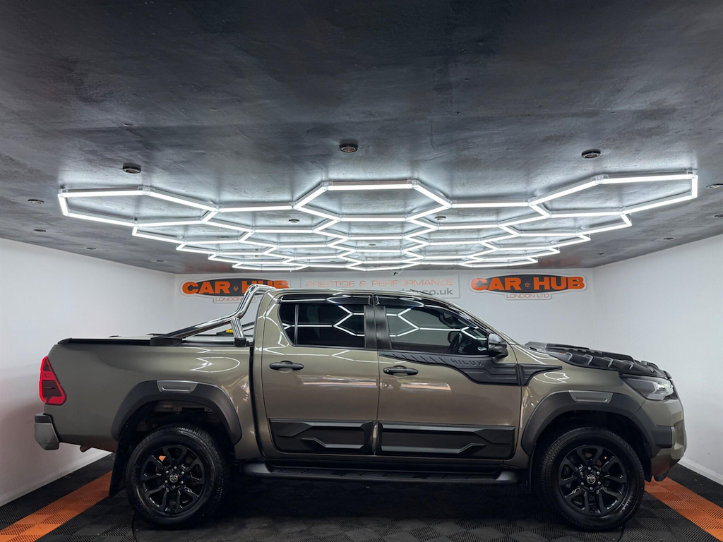 Toyota HILUX 2.4 D-4d Invincible Double Cab Pickup 4Wd Eur White #27