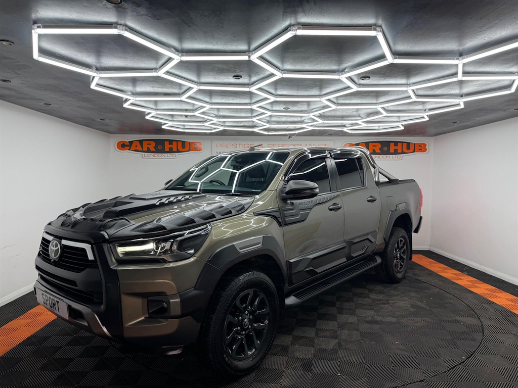Toyota HILUX 2.8 D-4d Invincible X 4Wd Euro 6 Ss Brown #4