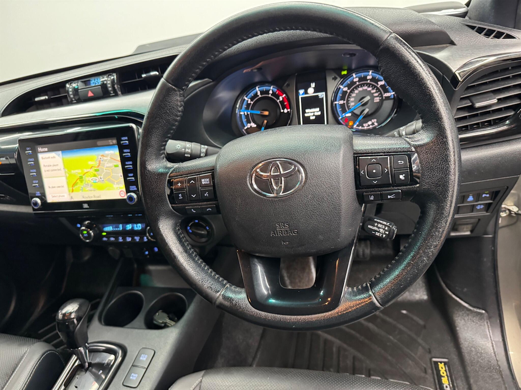 Toyota HILUX 2.4 D-4d Invincible Double Cab Pickup 4Wd Eur White #52
