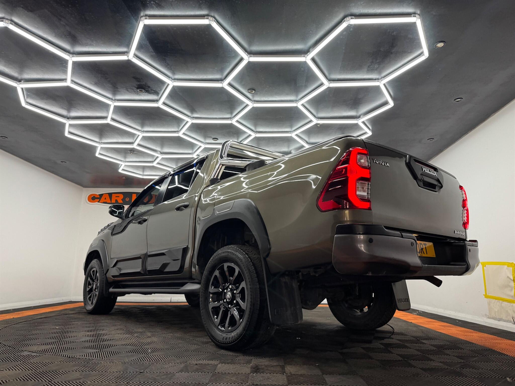 Toyota HILUX 2.4 D-4d Invincible Double Cab Pickup 4Wd Eur White #15