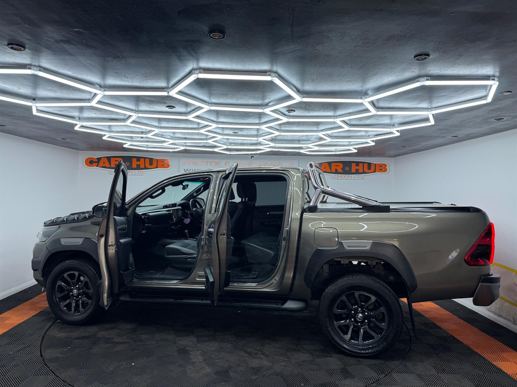 Toyota HILUX 2.4 D-4d Invincible Double Cab Pickup 4Wd Eur White #8