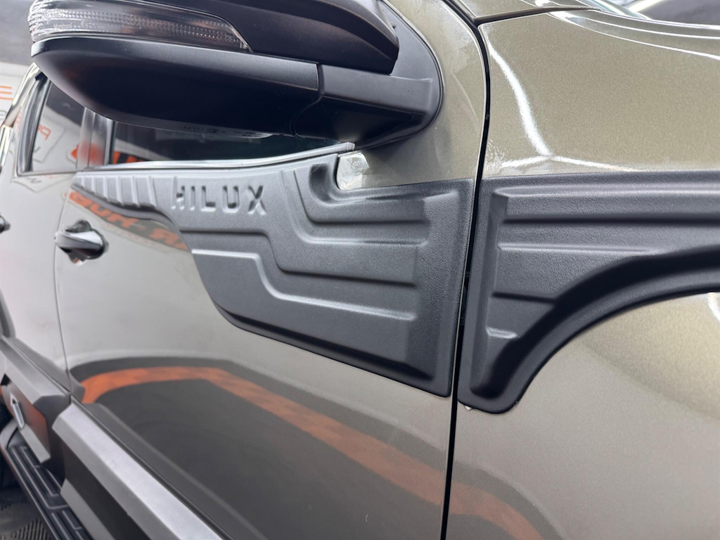 Toyota HILUX 2.4 D-4d Invincible Double Cab Pickup 4Wd Eur White #34