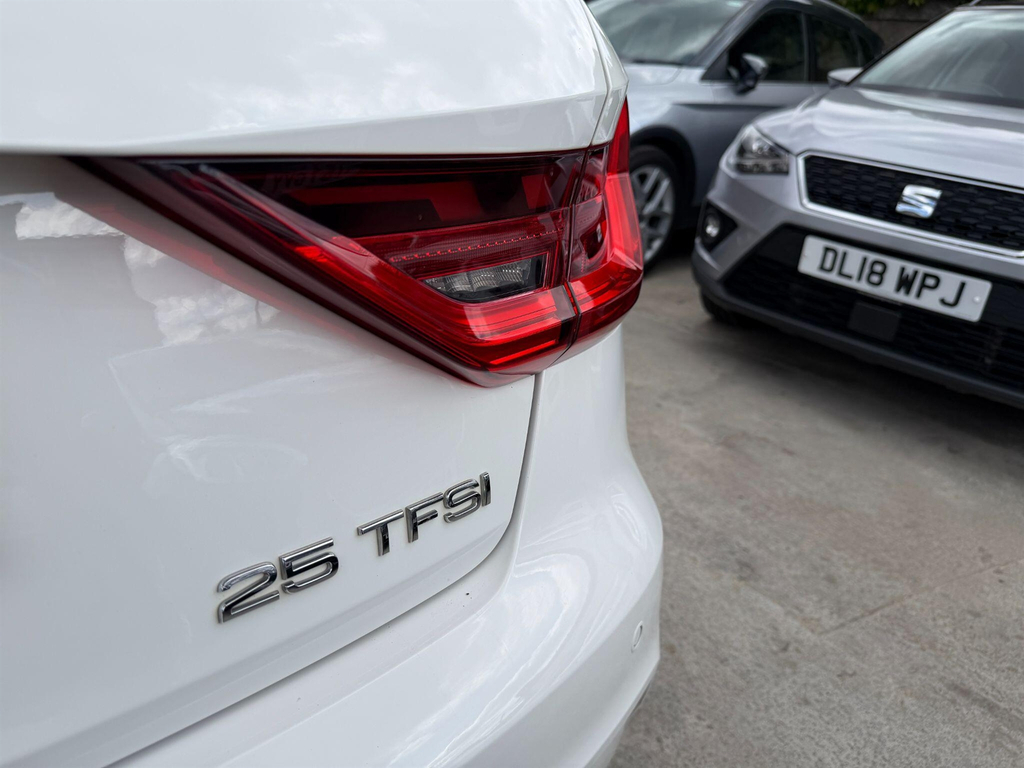 Audi A1 1.0 Tfsi 25 Sport Sportback Euro 6 Ss White #13