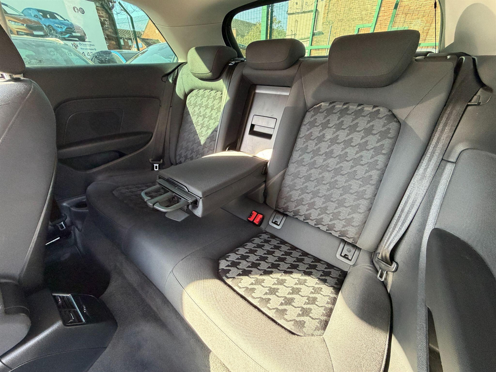 Audi A3 1.4 Tfsi Sport Sportback S Tronic Euro White #40
