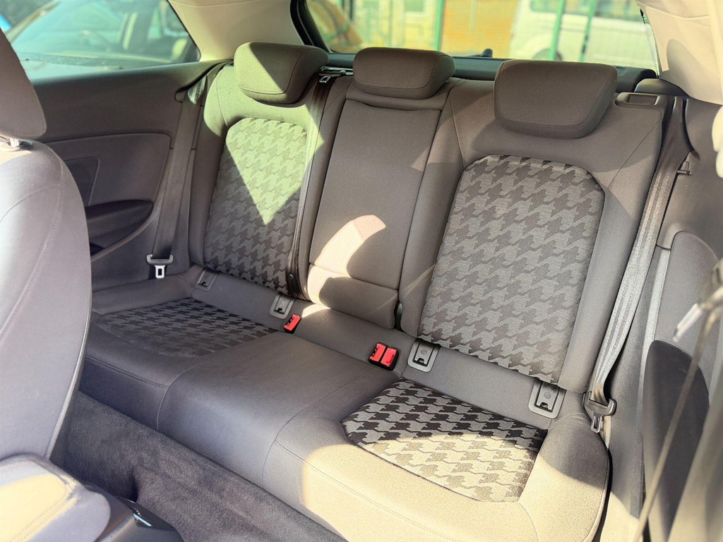 Audi A3 1.4 Tfsi Sport Sportback S Tronic Euro White #39
