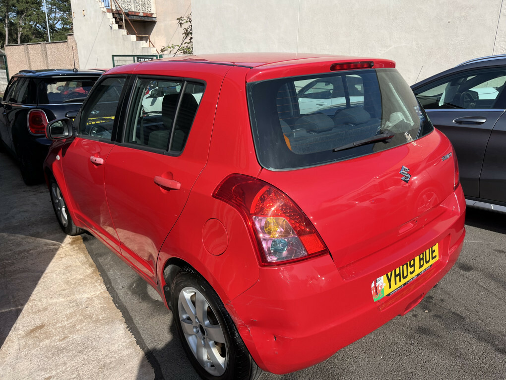 Suzuki Swift Glx 5dr #5