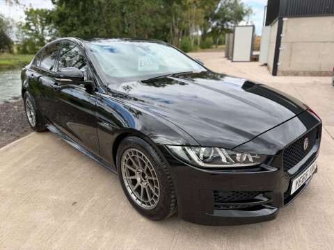 Jaguar XE 2.0 Xe R-sport Black #3