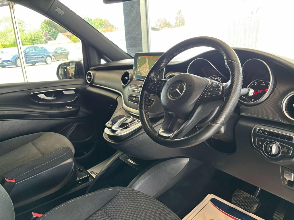 Mercedes-Benz V Class V250 Bluetec Sport Black #2
