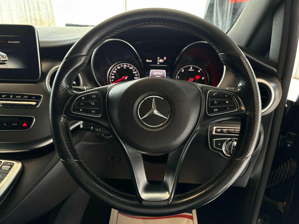 Mercedes-Benz V Class V250 Bluetec Sport Black #19