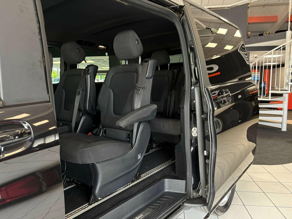 Mercedes-Benz V Class V250 Bluetec Sport Black #38