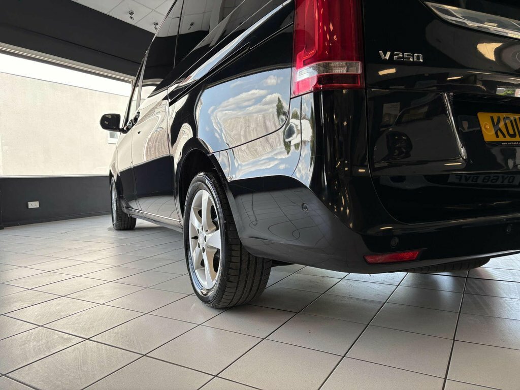 Mercedes-Benz V Class V250 Bluetec Sport Black #7