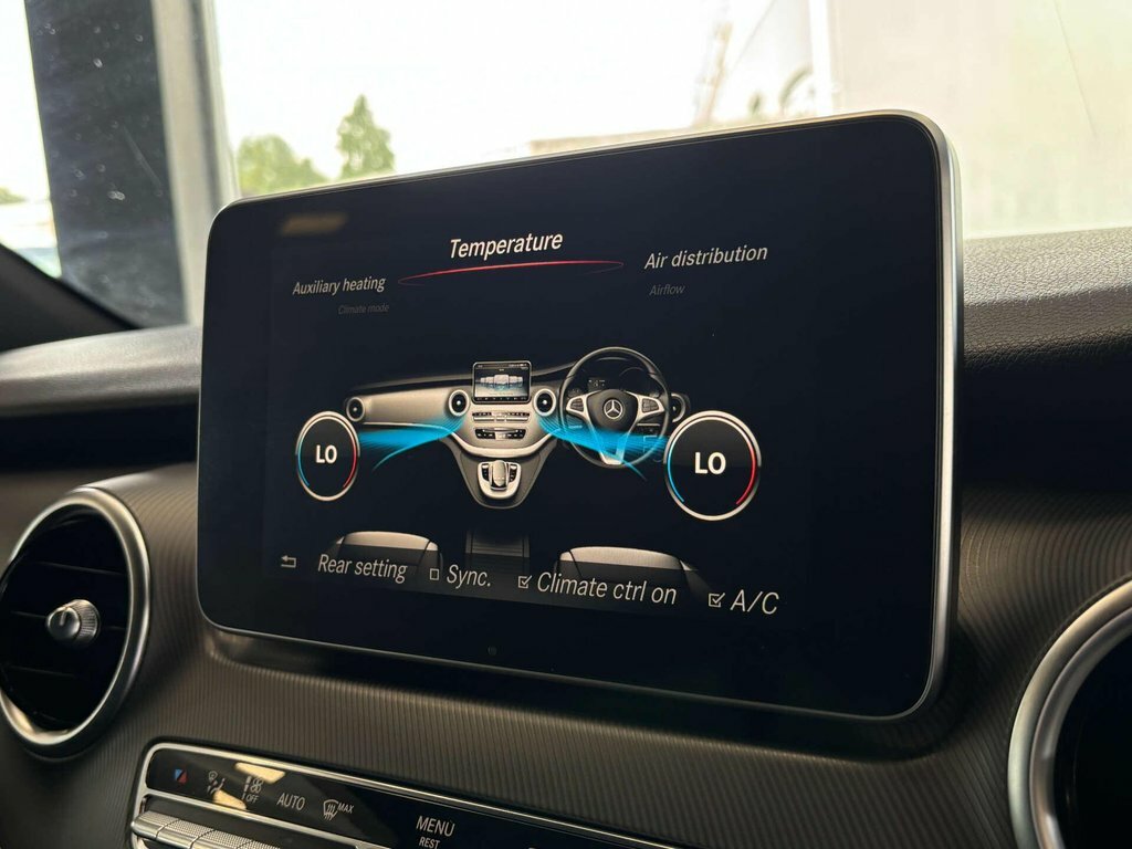 Mercedes-Benz V Class V250 Bluetec Sport Black #27