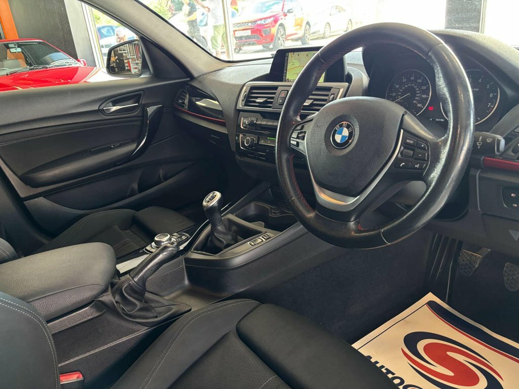 BMW 1 Series 1.5L Sport Black #2