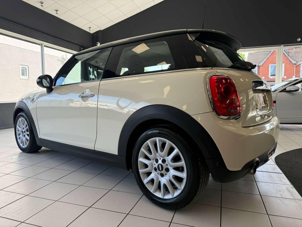 Mini Hatch 1.5L Cooper White #6