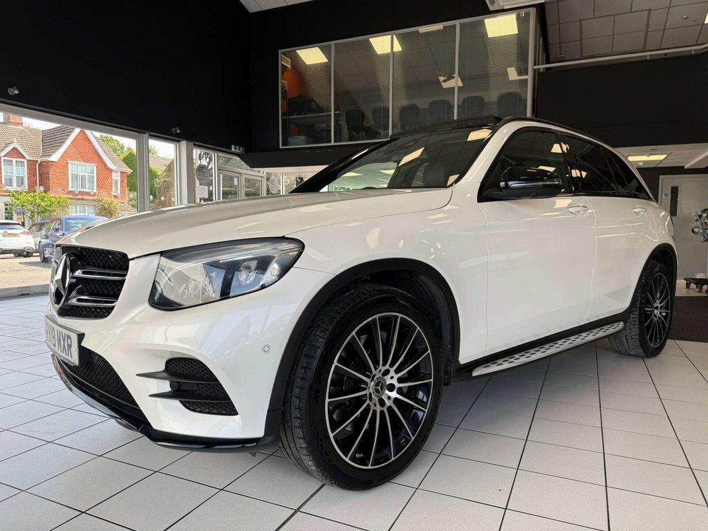 Mercedes-Benz GLC Class 2L Amg Night Edition White #5