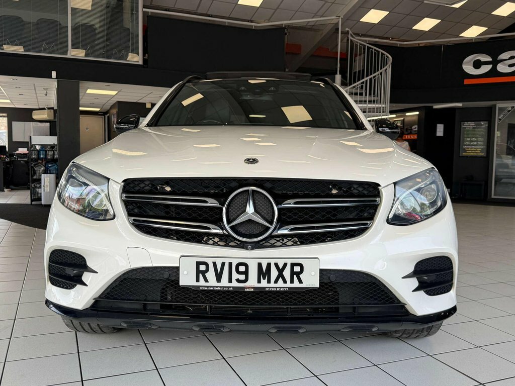 Mercedes-Benz GLC Class 2L Amg Night Edition White #4