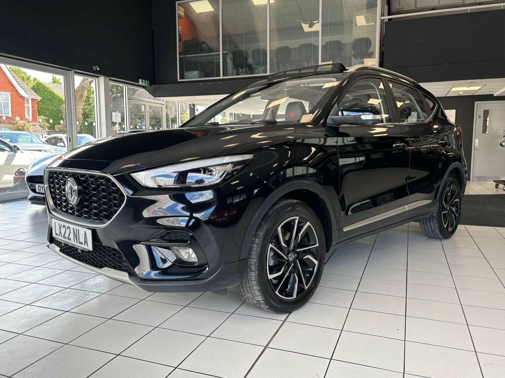 MG ZS 1L Exclusive Black #5