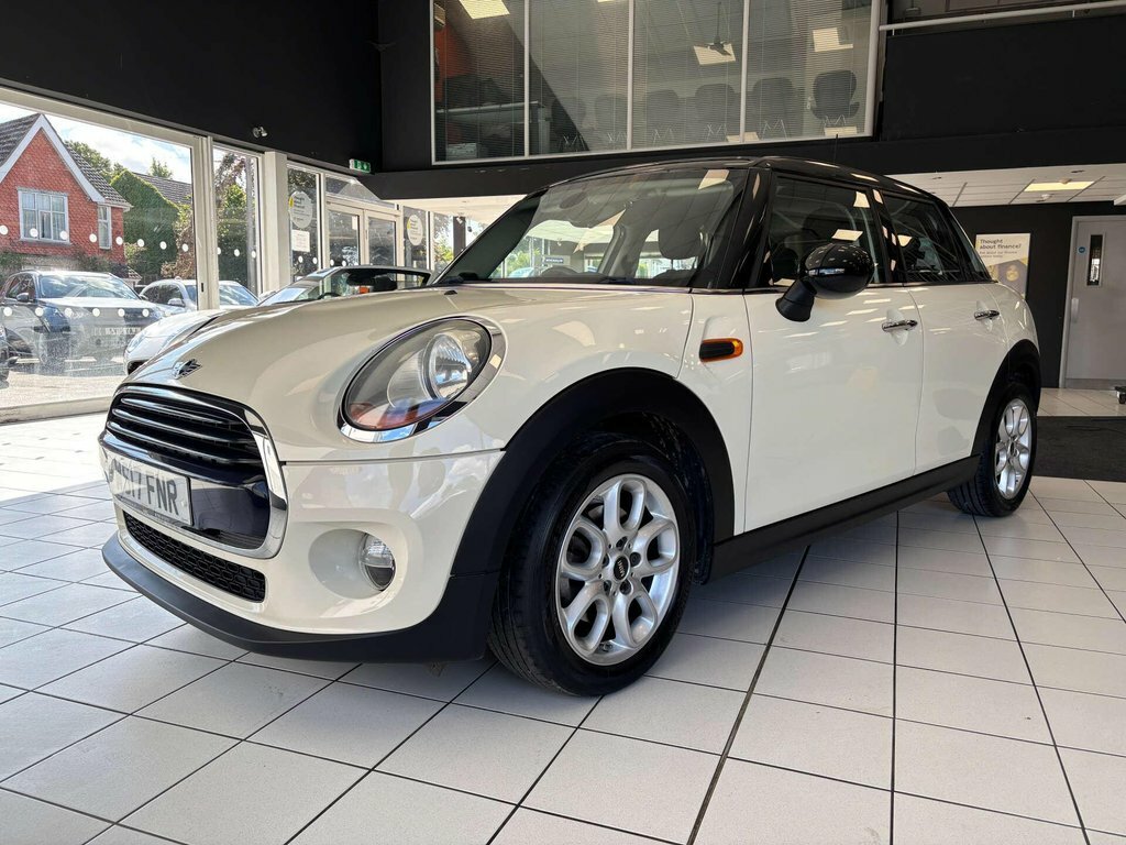 Mini Hatch 1.5L Cooper White #5