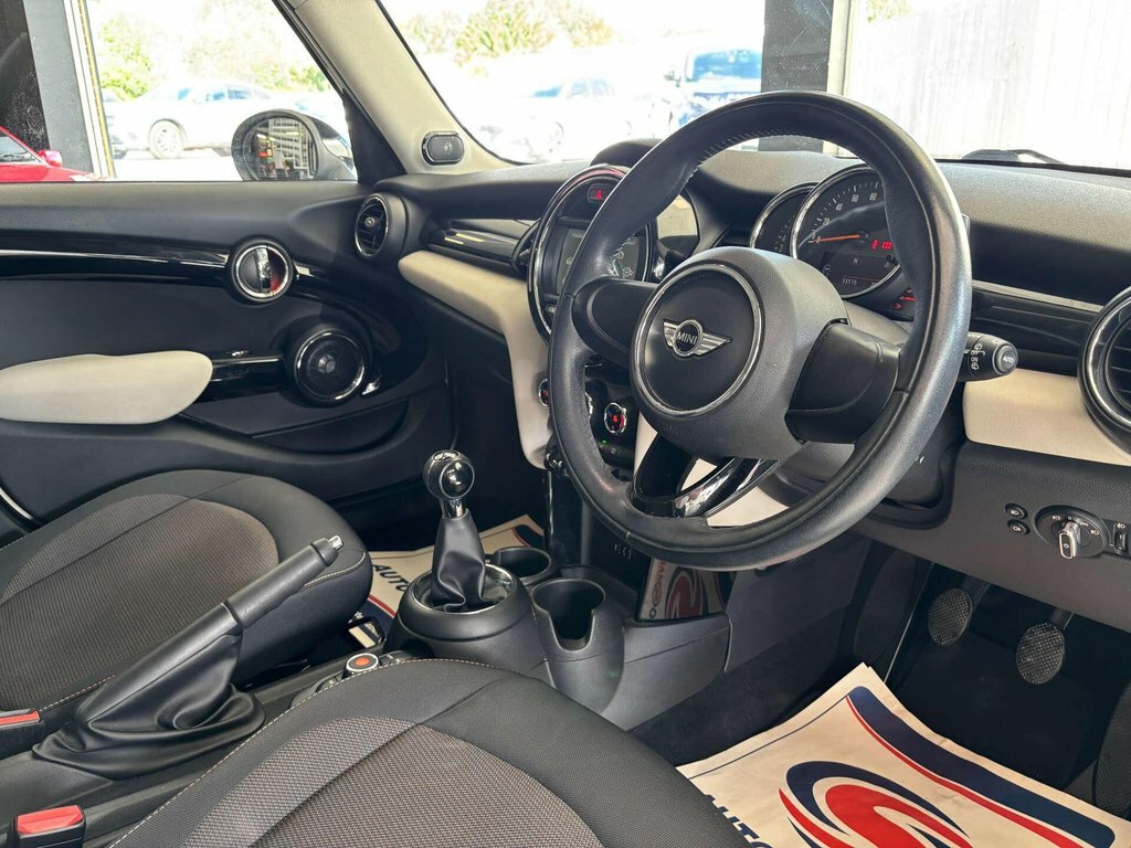 Mini Hatch 1.5L Cooper White #2