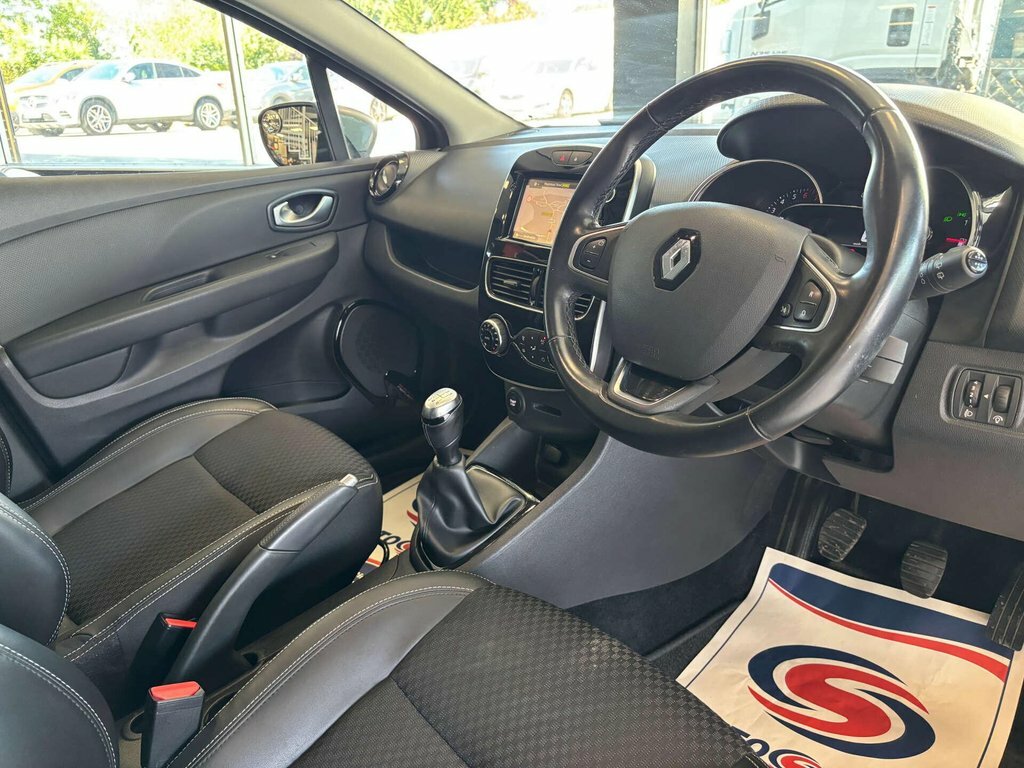 Renault Clio 0.9L Gt Line Black #2