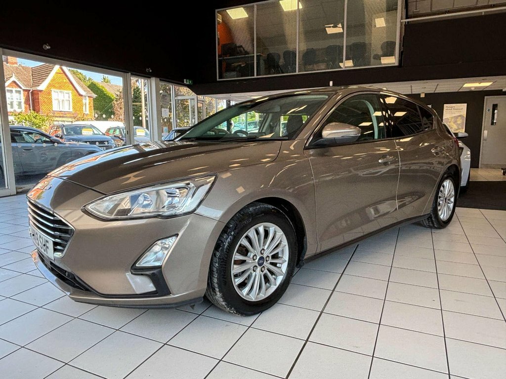 Ford Focus 1L Titanium Silver #6