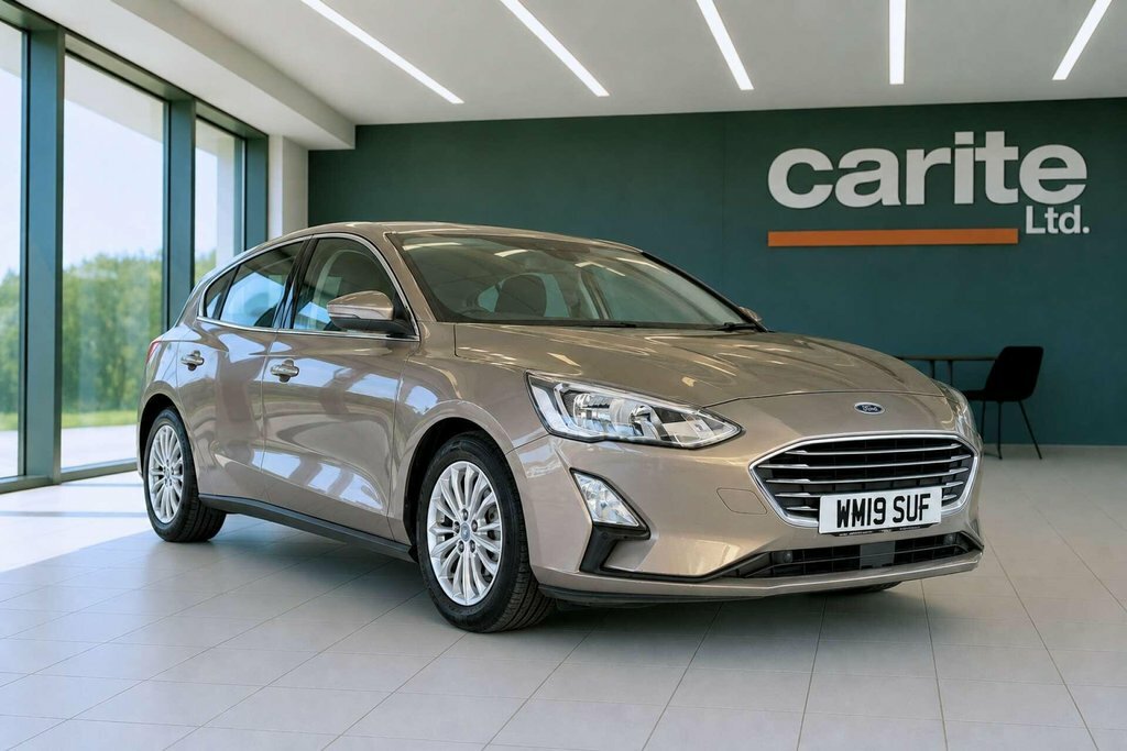 Ford Focus 1L Titanium Silver
