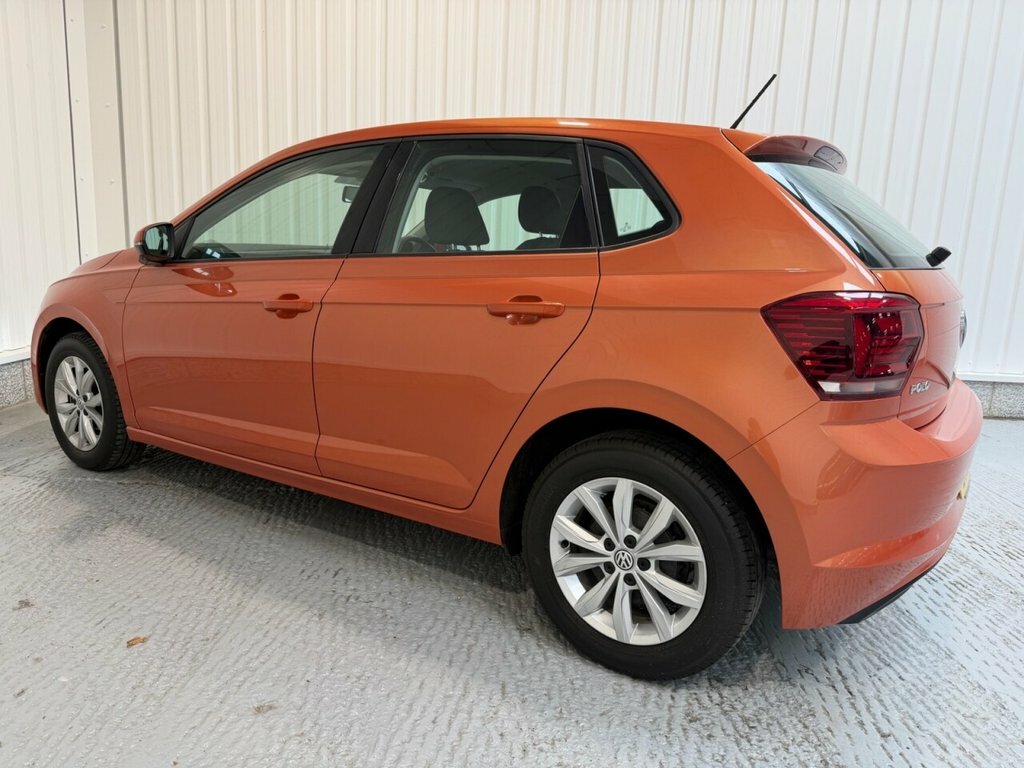 Volkswagen Polo 1L Se Orange #4