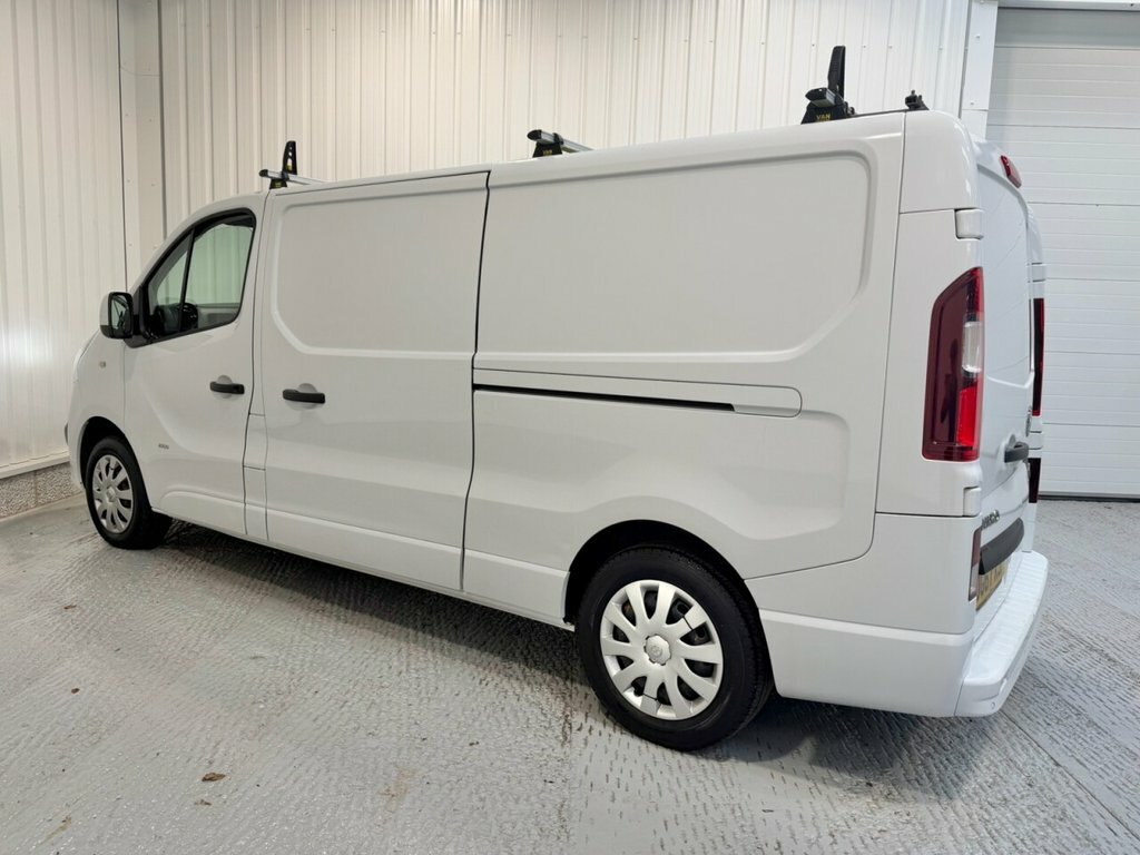 Vauxhall Vivaro 1.6L Sportive White #6
