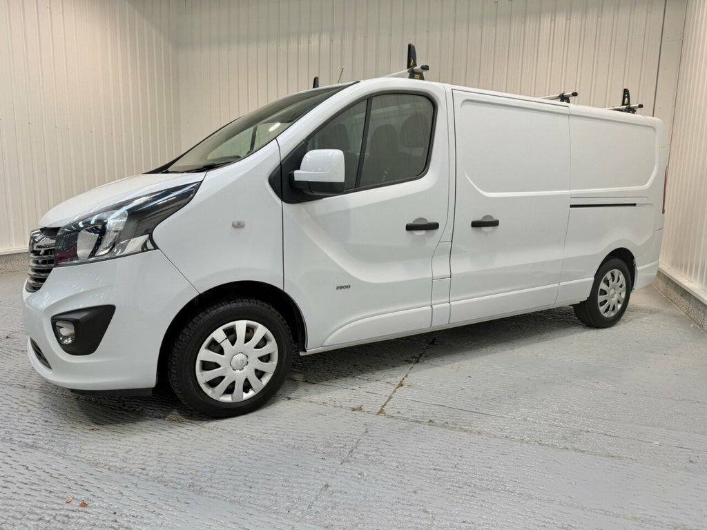 Vauxhall Vivaro 1.6L Sportive White #4