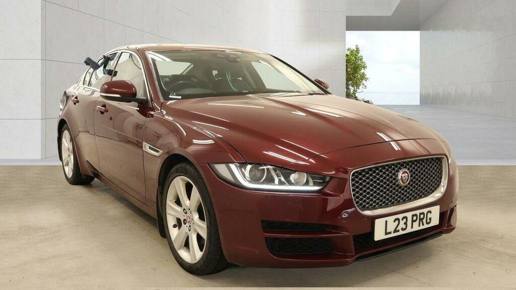 Jaguar XE 2.0D Portfolio Euro 6 Ss Red