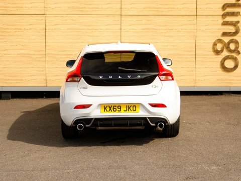 Volvo V40 Hatchback White #6