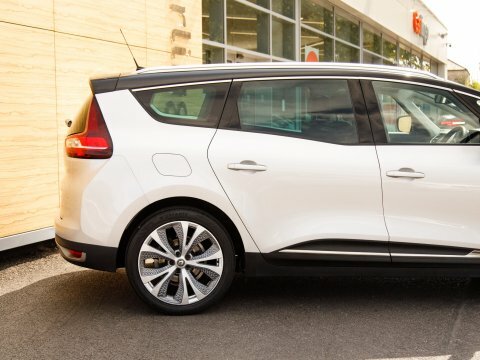 Renault Grand Scenic 1.3 Tce 140 Iconic Silver #7