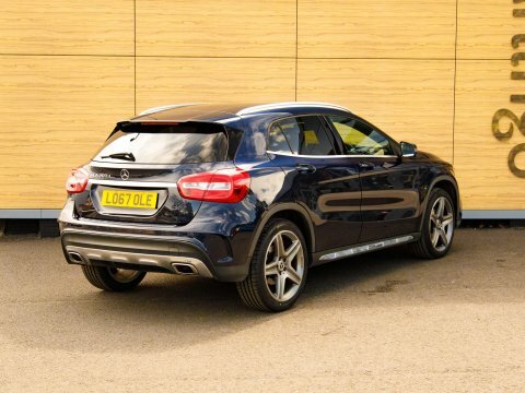 Mercedes-Benz GLA Class Gla 200 D Amg Line Blue #2