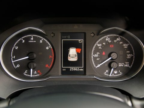 Toyota Yaris 1.5 Vvt-i Icon Tech 5-Dr Red #15