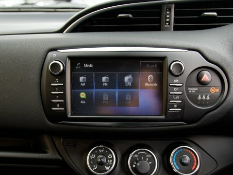 Toyota Yaris 1.5 Vvt-i Icon Tech 5-Dr Red #23