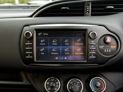 Toyota Yaris 1.5 Vvt-i Icon Tech 5-Dr Red #26