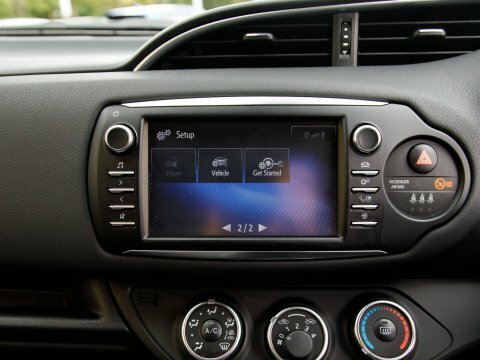Toyota Yaris 1.5 Vvt-i Icon Tech 5-Dr Red #27