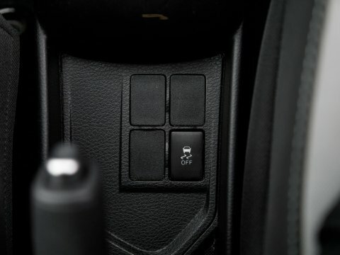 Toyota Yaris 1.5 Vvt-i Icon Tech 5-Dr Red #34