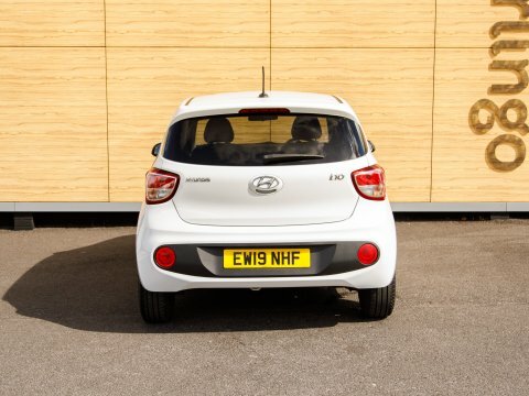 Hyundai I10 Hatchback White #6