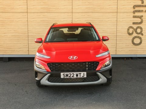 Hyundai Kona Hatchback Red #5