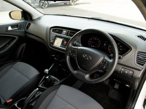 Hyundai I20 Hatchback White #4