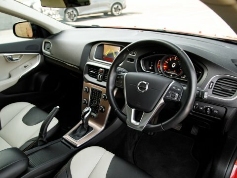 Volvo V40 Hatchback Red #4
