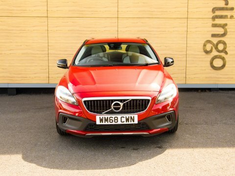 Volvo V40 Hatchback Red #5