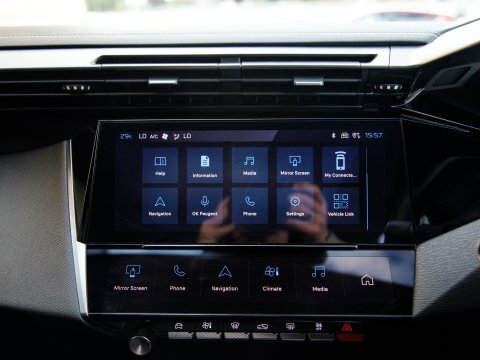Peugeot 408 1.2 Puretech Allure Premium Eat8 2023 Grey #25