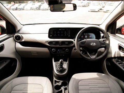 Hyundai I10 Hatchback Red #3