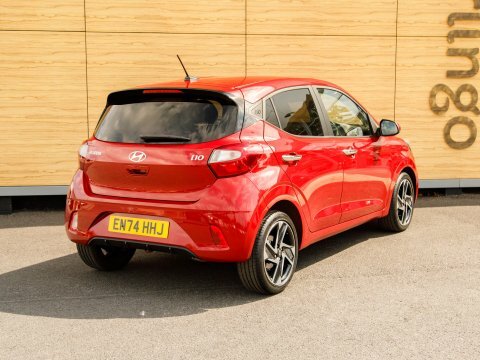 Hyundai I10 Hatchback Red #2