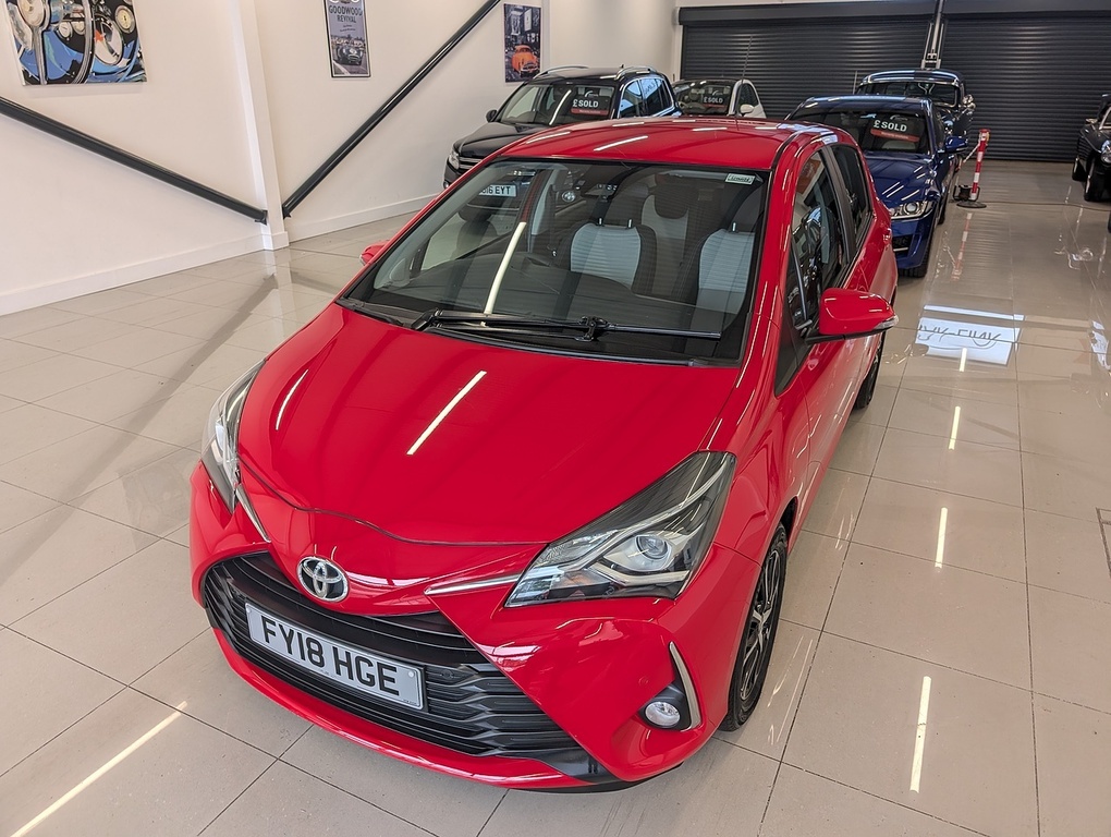Toyota Yaris Vvt-i Icon Tech FY18HGE Red #2
