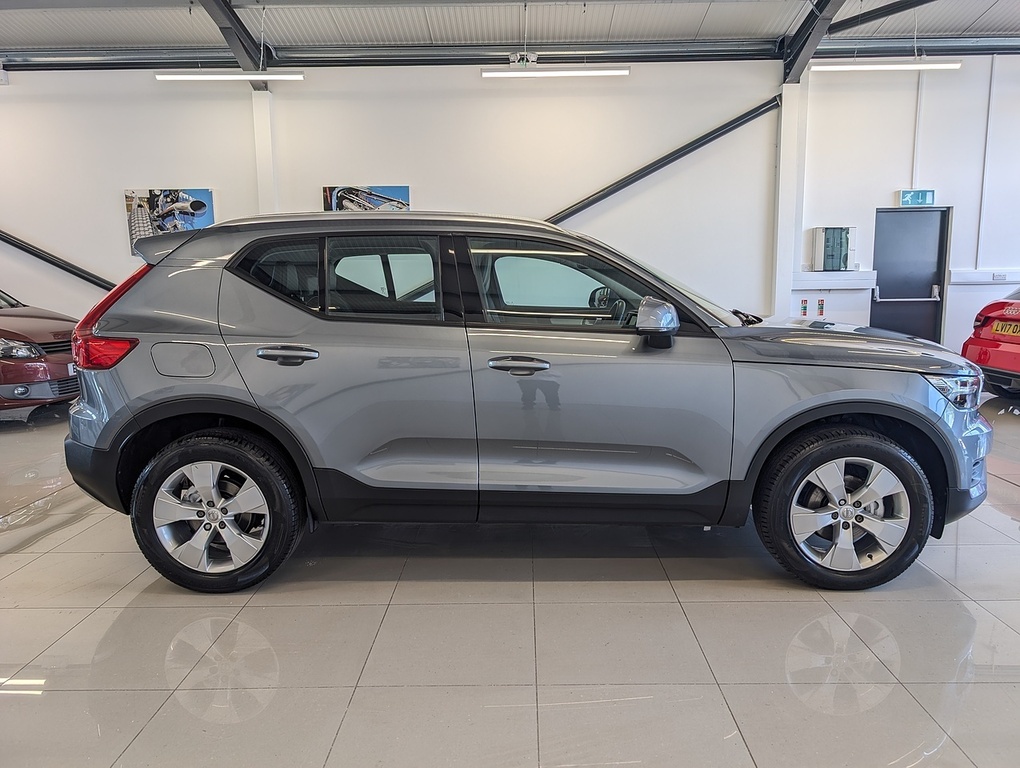 Volvo XC40 T3 Momentum Grey #6